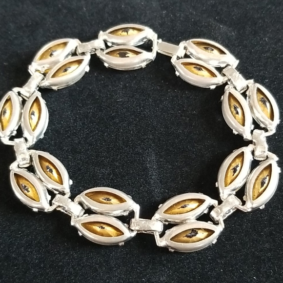Vintage Mid Century Elegant Smoke Marquis Crystal Silver Tone Bracelet - Picture 5 of 16